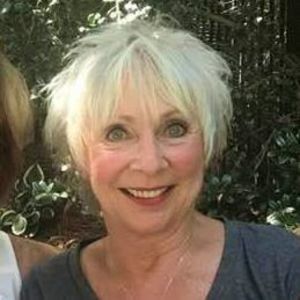 Meet your Posher, Cynthia